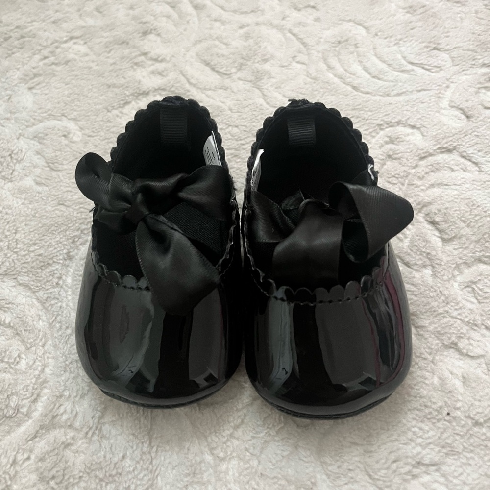 Black infant shoes